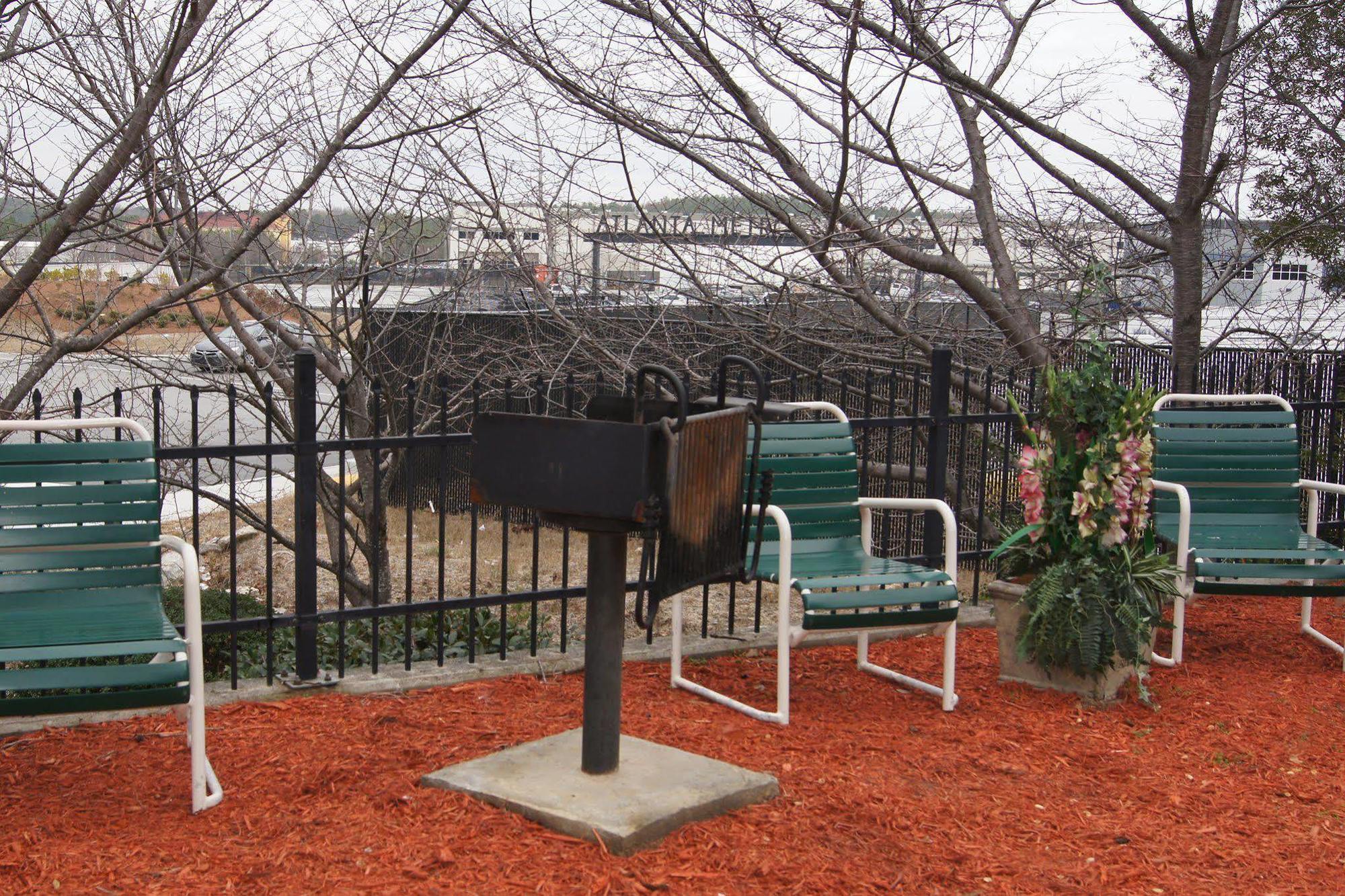 Quality Inn & Suites Union City - Atlanta South Exterior foto